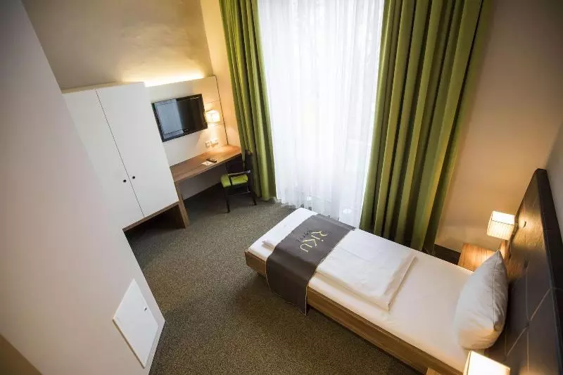 スタンダードシングルルーム, Riku Hotel Neu Ulm