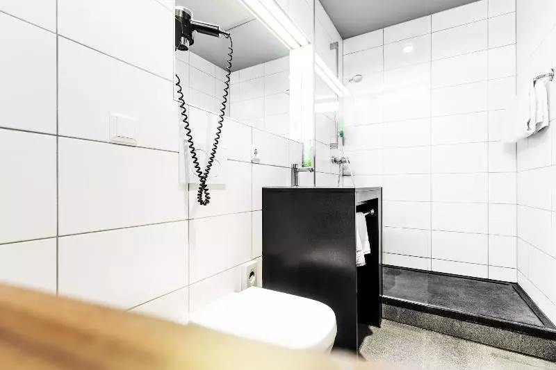 スタンダードシングルルーム, Riku Hotel Neu Ulm