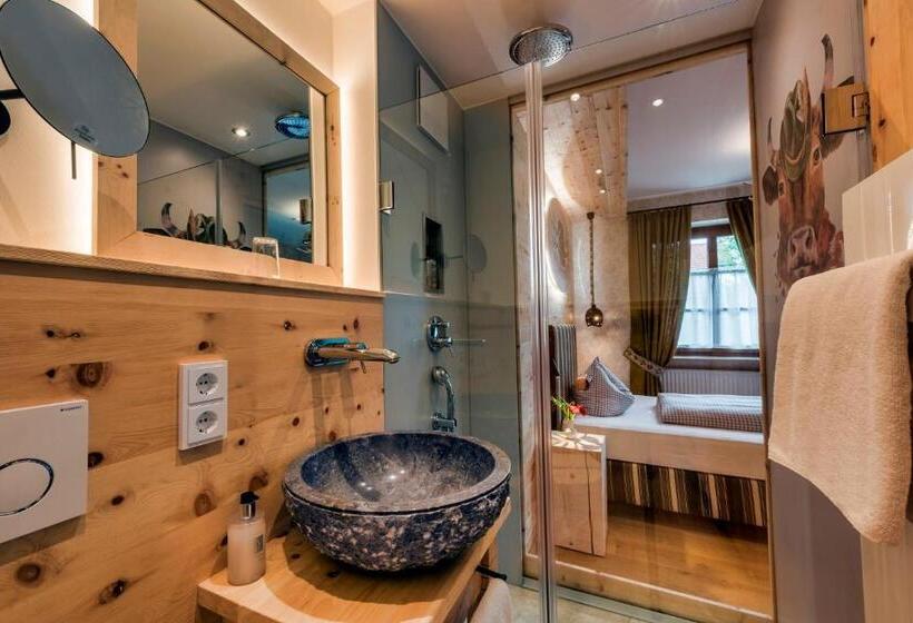 غرفة بريميوم فردية, Schäfflerwirt