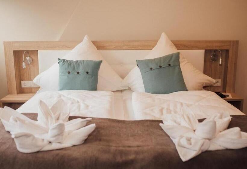 غرفة قياسية, Zum Landsberger Hof