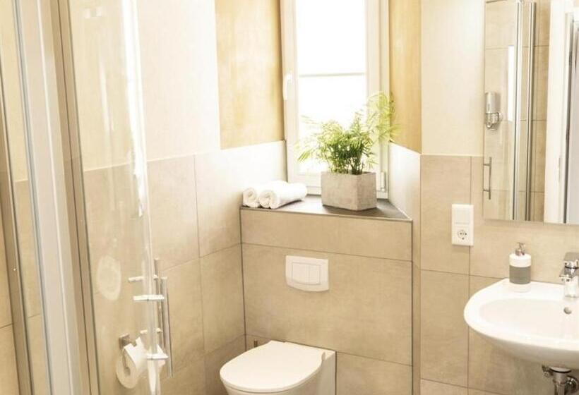 غرفة قياسية, Zum Landsberger Hof