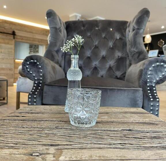 غرفة قياسية, Zum Landsberger Hof