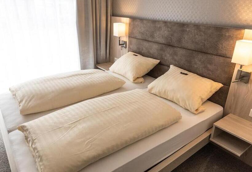 غرفة قياسية, Zum Landsberger Hof