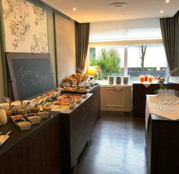 غرفة كومفورت, Zur Post