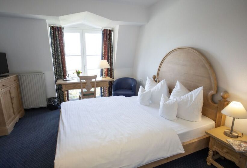 غرفة قياسية فردية, Zur Post