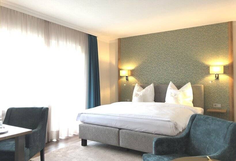 غرفة بريميوم, Zur Post