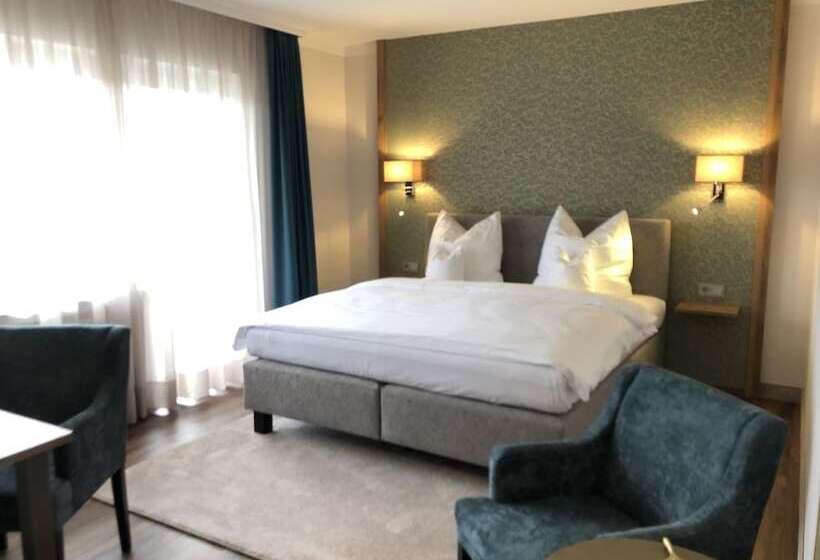 غرفة بريميوم, Zur Post