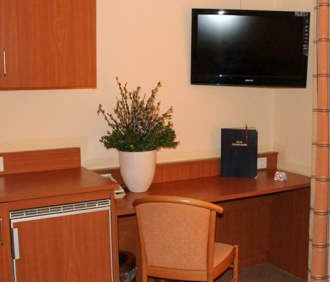 标准单人间, Park Residence