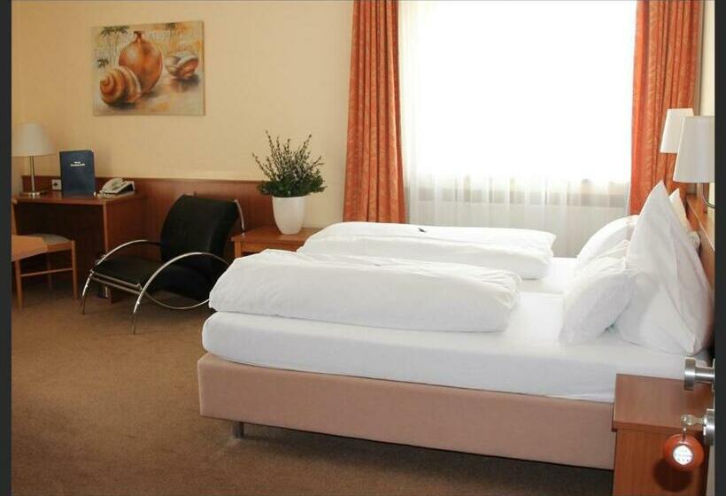 标准单人间, Park Residence