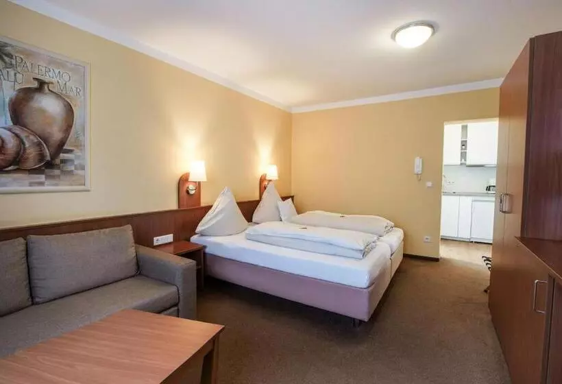 اتاق استاندارد سه نفره, Park Residence