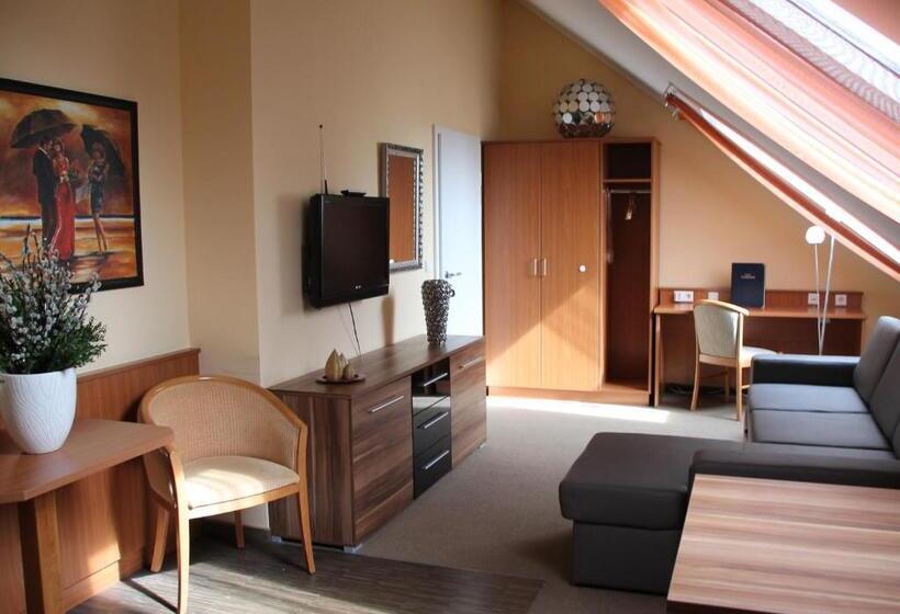 四人标准间, Park Residence