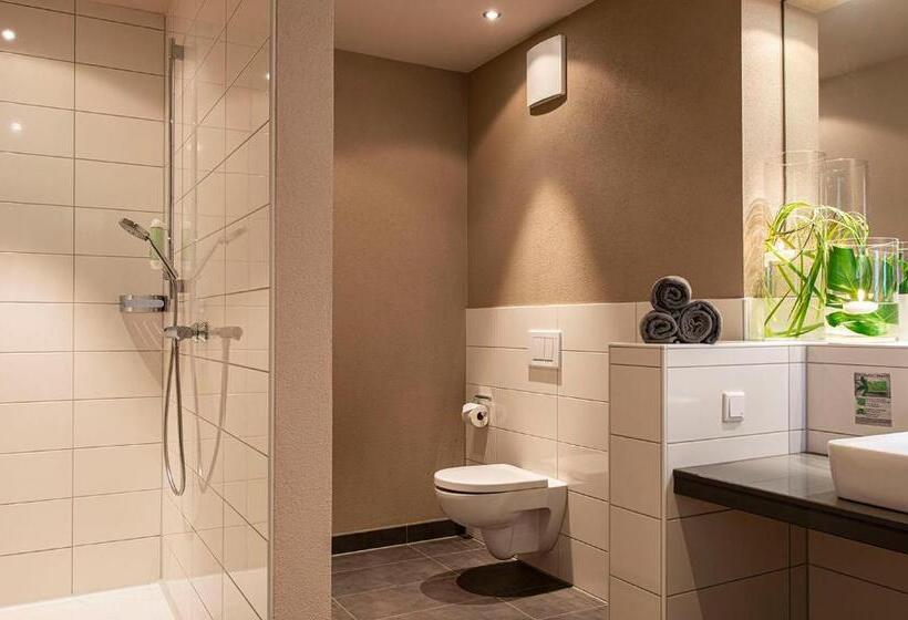 舒适型房间, Muller´s Land