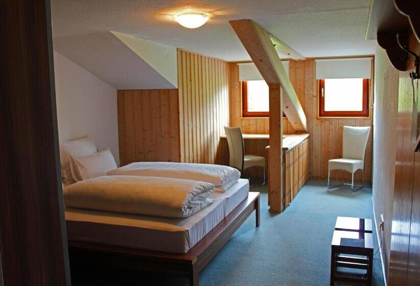 מיטה בחדר משותף, Waldgasthof Geländer
