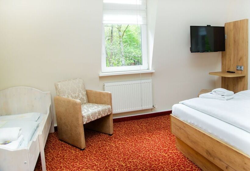 Семейный Номер, Waldhotel Friedrichroda