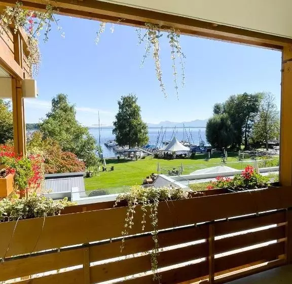 スタンダードシングルルーム, Yachthotel Chiemsee Gmbh