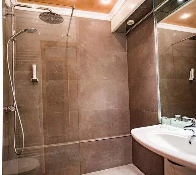 身障者適用スタンダードルーム, Yachthotel Chiemsee Gmbh
