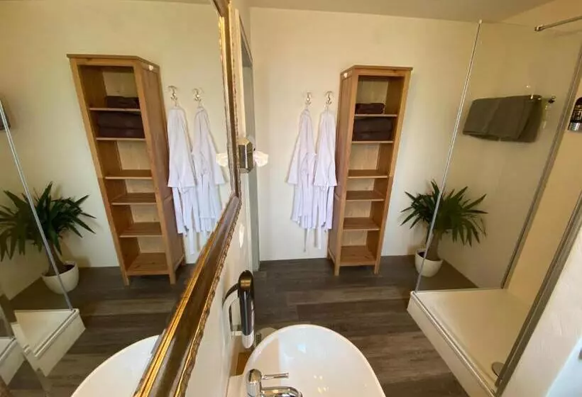 Juniorsviitti, Alpinhotel Inzeller