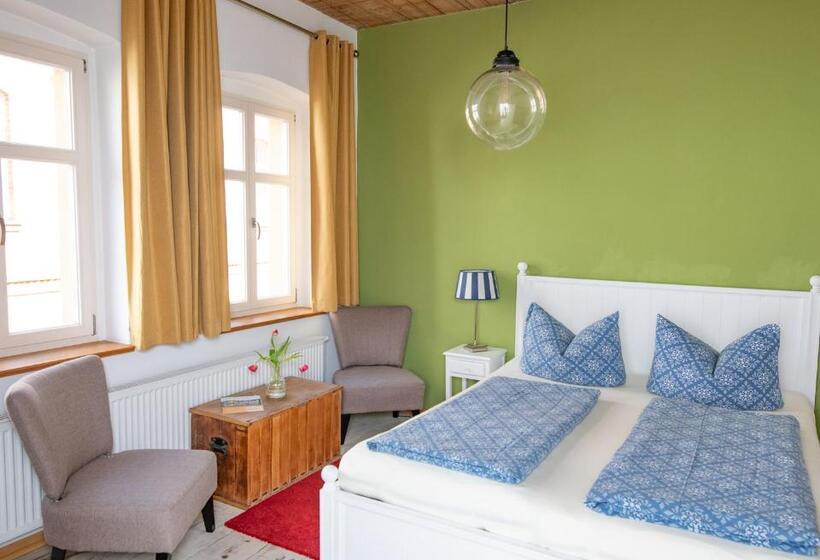 חדר סטנדרט יחיד, Pension Onkel Ernst