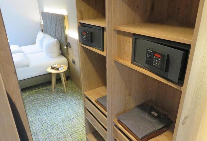 חדר קומפורט, Diamanthotel Idar Oberstein