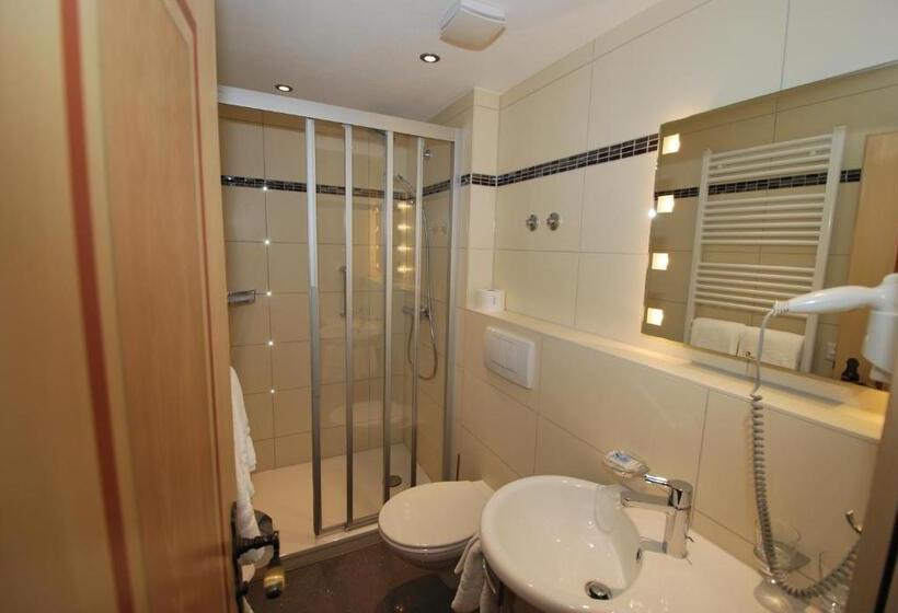 Номер Стандарт, Adler