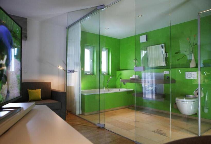 Comfort room with balcony, Adler