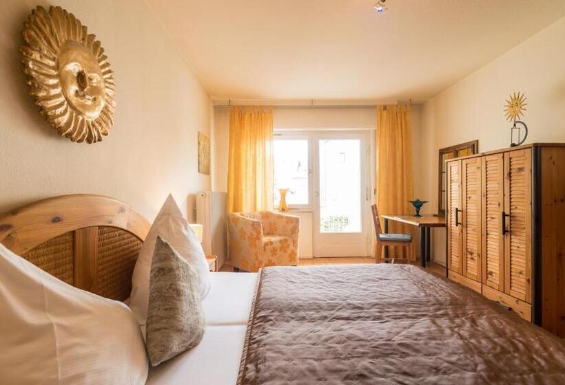 شقة غرفة واحدة, Ahrbella