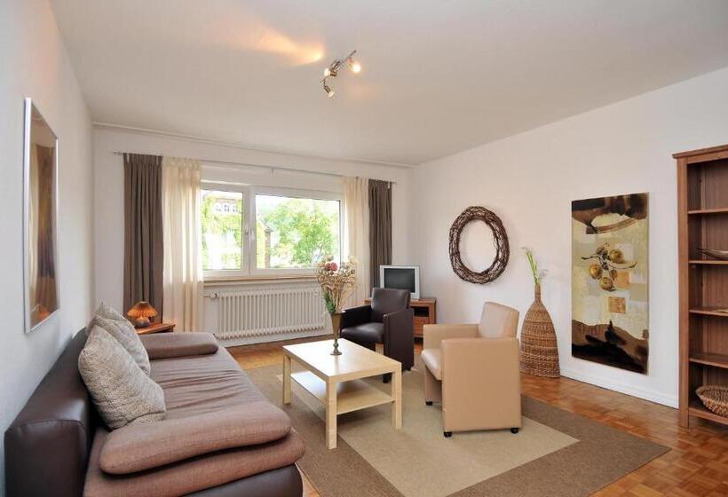 شقة غرفة واحدة, Ahrbella