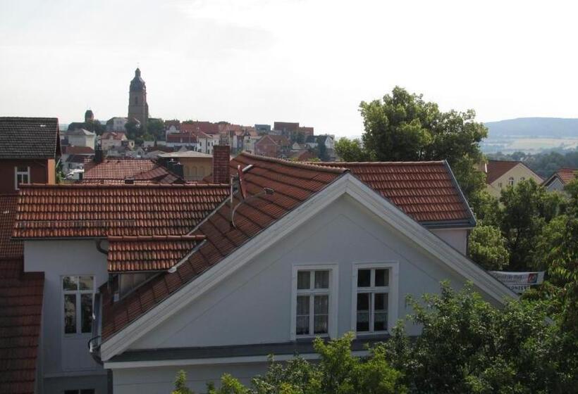 استودیوی استاندارد, Alleeschlößchen