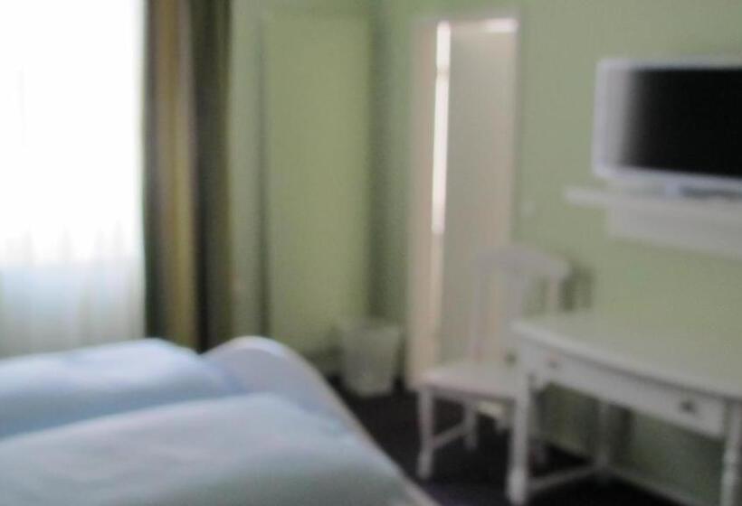 اتاق لوکس, Alleeschlößchen