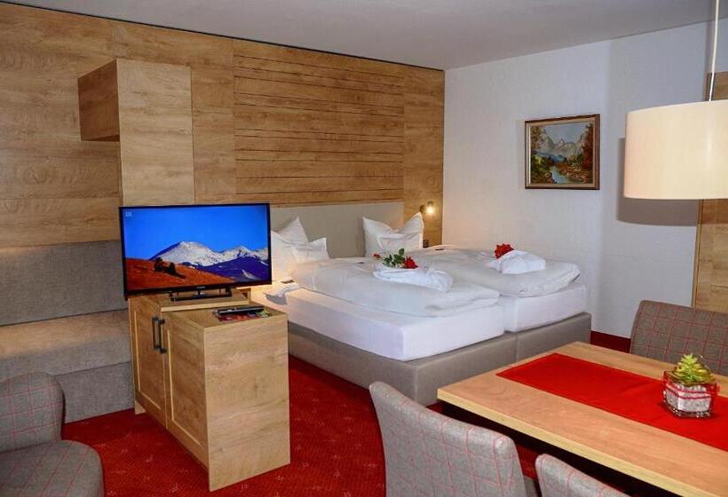 Трехместный Номер Стандарт с Балконом, Alpenhof