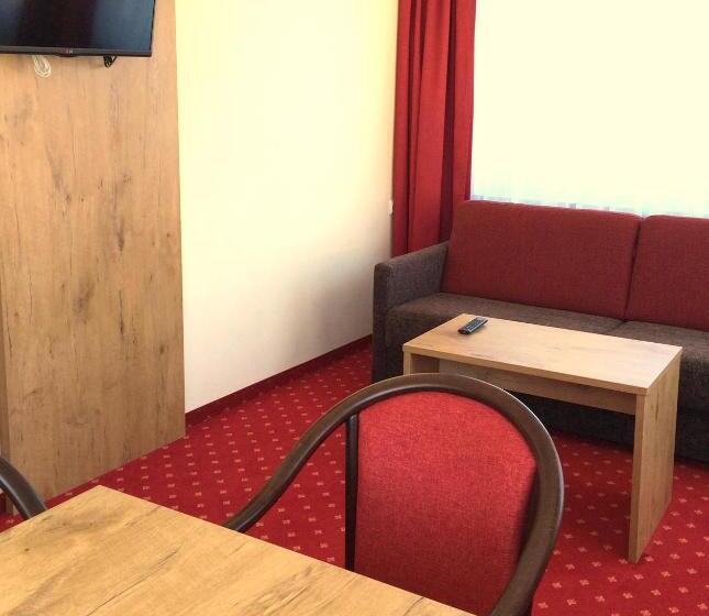 패밀리 룸, Alpinaros