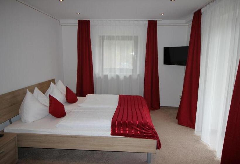 침실 3개 아파트, Alpinaros