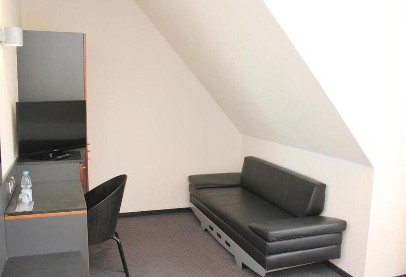 スタンダードシングルルーム, Am Hirschgarten