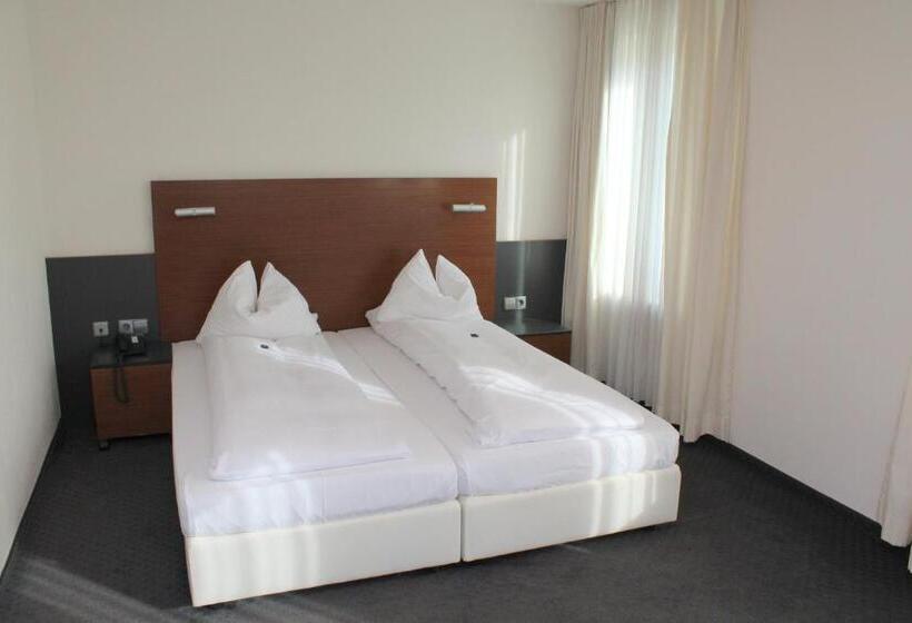 スタンダードルーム, Am Hirschgarten