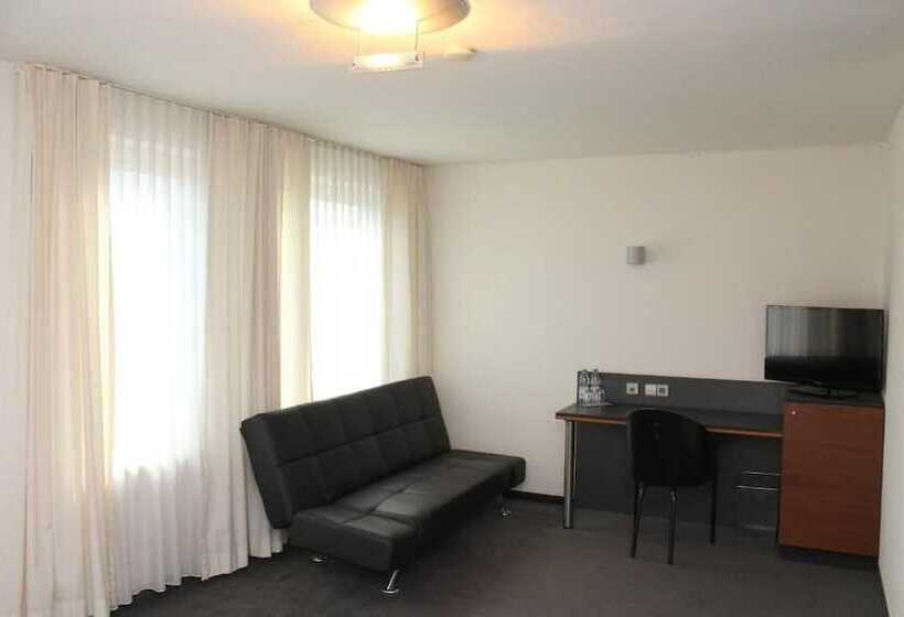 スタンダードシングルルーム, Am Hirschgarten