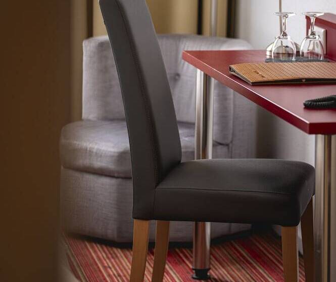 غرفة قياسية, Astra