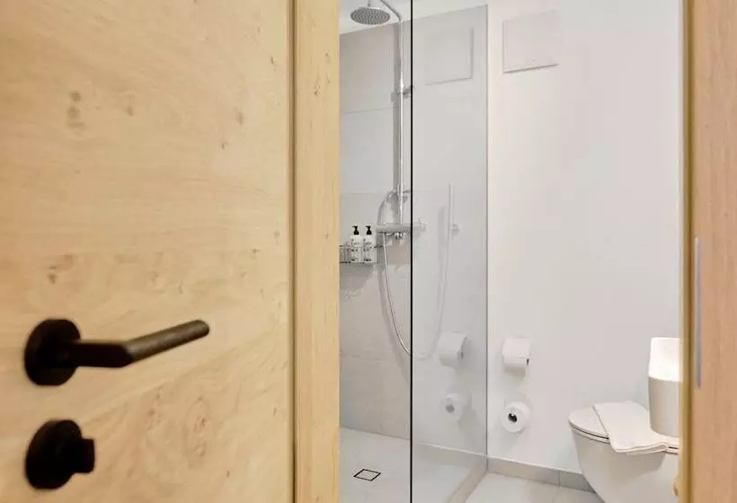スタンダードスタジオ, Der Lederer Hof Boutique Apartments
