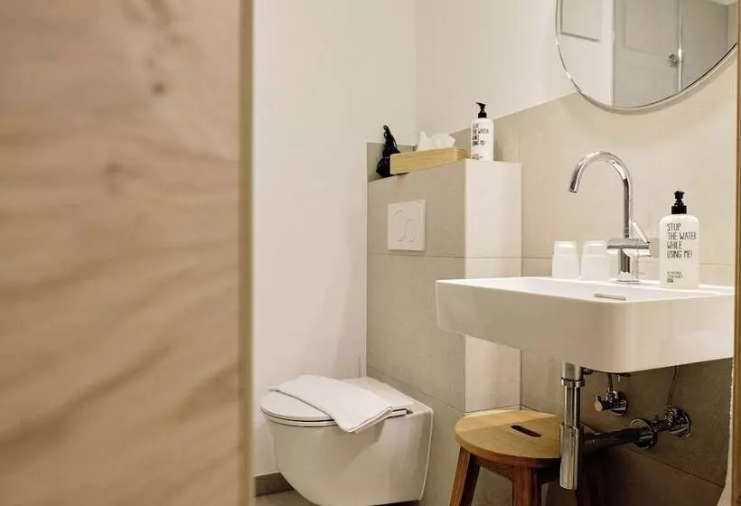 スタンダードスタジオ, Der Lederer Hof Boutique Apartments