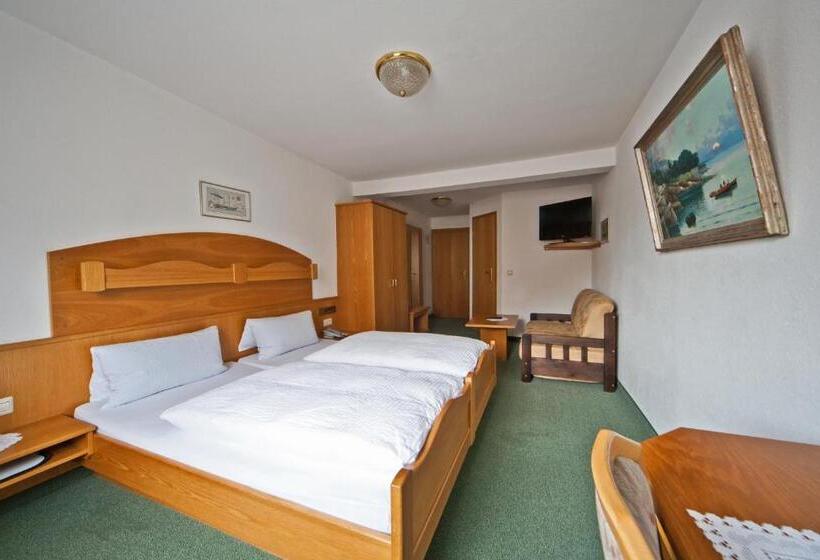 Quarto Estandar Individual, Goldener Sternen