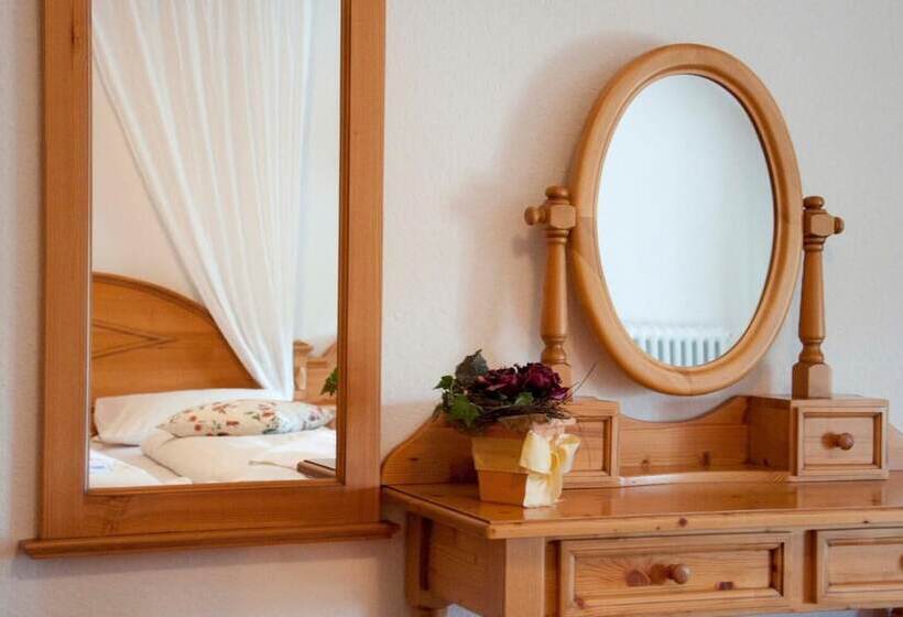 스탠다드 룸, Haus Schlesien