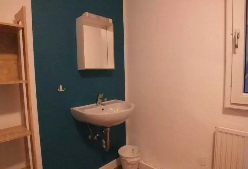 اتاق استاندارد یک نفره, Hostel 45