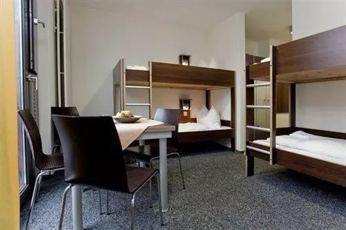 スタンダード４人部屋, Jugendherberge Düsseldorf