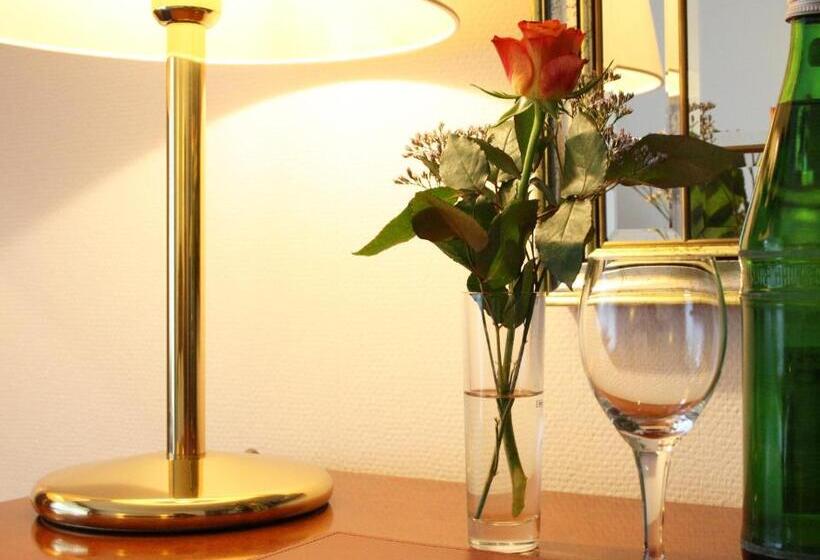 Comfort Yhden Hengen Huone, König Stuben