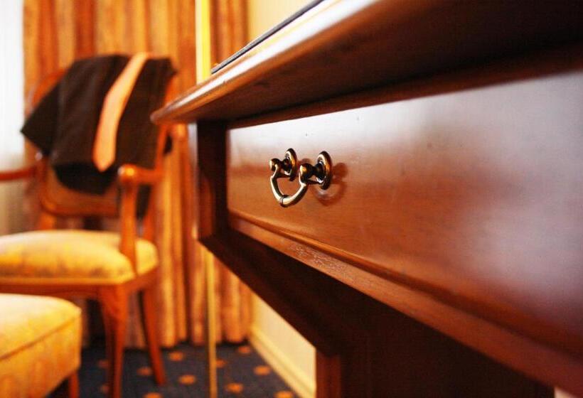 Comfort Yhden Hengen Huone, König Stuben