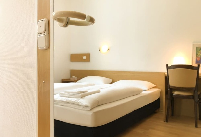 غرفة قياسية, Moon