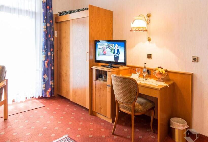 Номер Стандарт, Restaurant Alte Linde