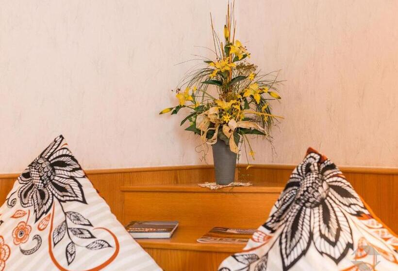 Номер Стандарт, Restaurant Alte Linde