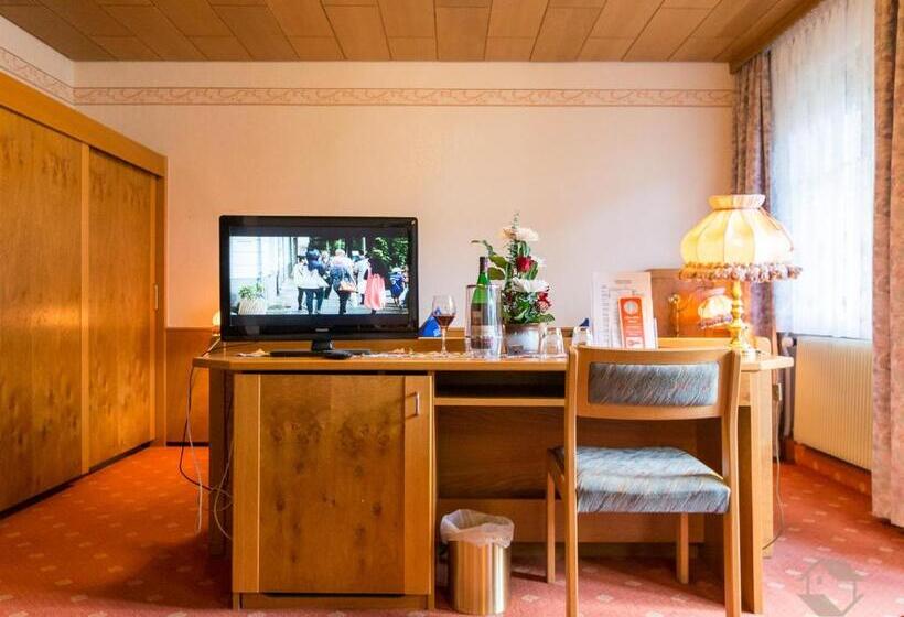 Номер Стандарт, Restaurant Alte Linde