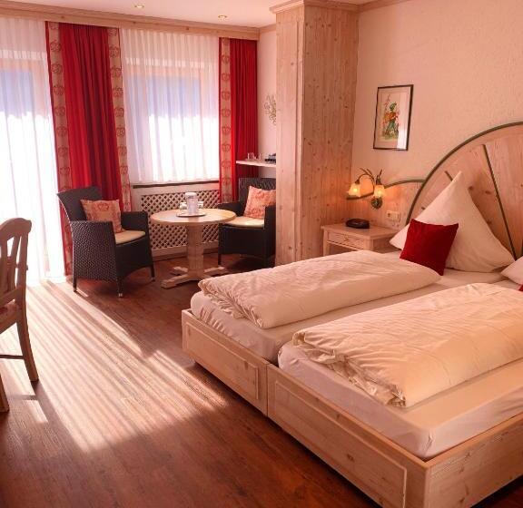 Standard Room, Restaurant Neu Meran