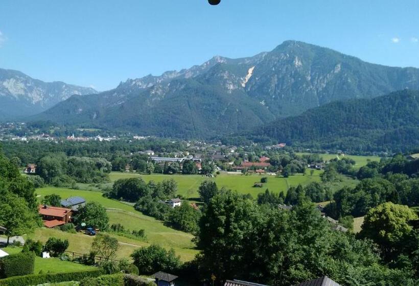 Standard Room, Restaurant Neu Meran